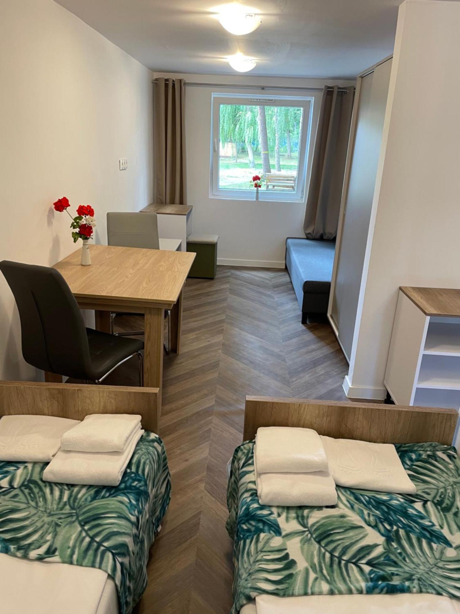 Domki Osrodek Wypoczynkowy Neptun Hotell Ujście-Darłowskie Eksteriør bilde